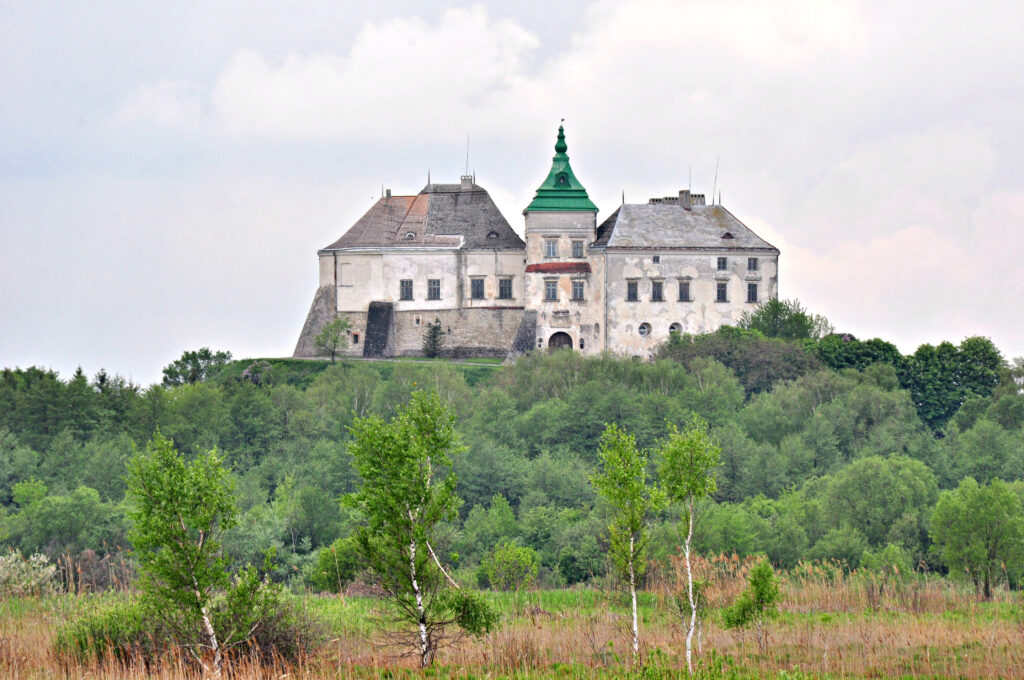 Olesko_Castle ‣ Українські новини Маршрут на вихідні зі Львова: 7 місць, куди варто поїхати на авто