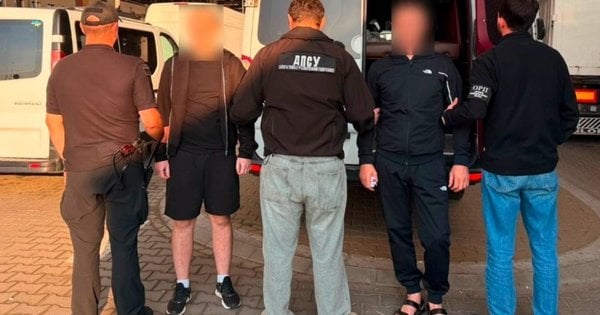 Пограничники на Львівщині затримали ухилянта у несподіваному місці: відео