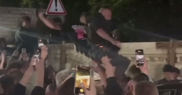 У Львові натовп перевернув машину ТЦК на Сихові під час сутички з військовими