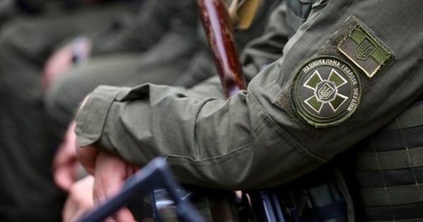 У Львові затримали нацгвардійця за отримання хабара в 150 доларів від випадкового перехожого
