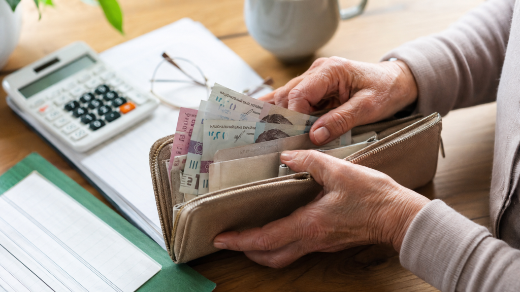 Пенсія у 40, 50 і 55 років: кому дозволено в Україні