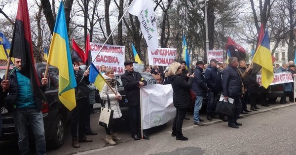 Скандальна будівництво в Сокільниках біля львівського аеропорту: як впливає Міноборони - блог