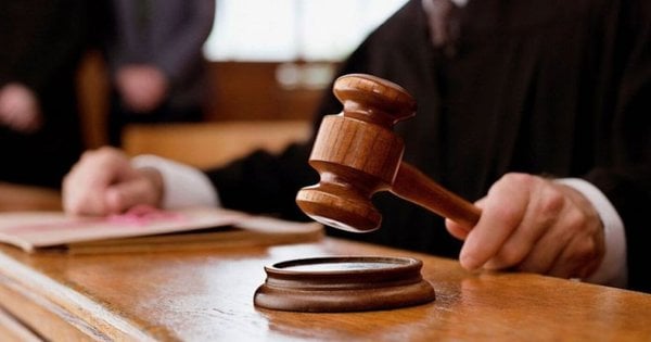 Стоматолог із Хмельницького та працівниця ТЦК за $10 тис. обіцяли сприяти ухиленню від служби