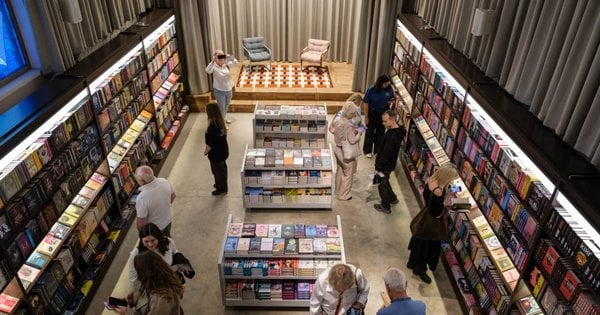 У Львові відкрилася книгарня Сенс: фото та особливі деталі