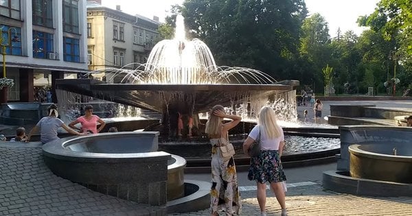 В Івано-Франківську тимчасово зупинять фонтани: мер звернувся з проханням зберігати воду