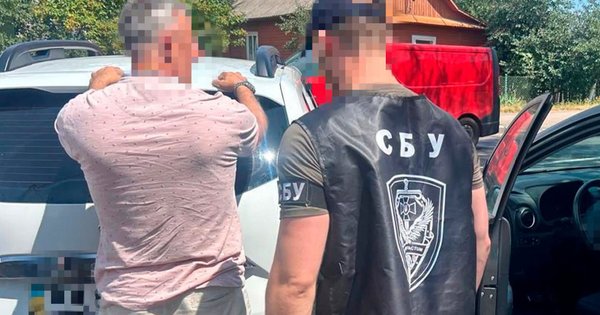Двоє медиків у Рівному отримували хабарі за оформлення інвалідності чоловікам: подробиці справи