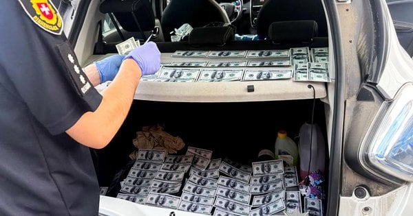 На Рівненщині медик вимагав $16 тис. за припинення розшуку та гарантію захисту: подробиці затримання