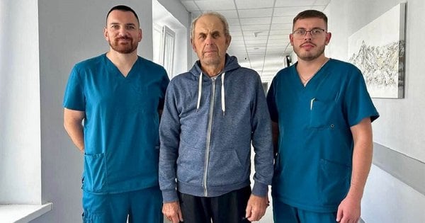 Незвичайна операція у Львові: 77-річному пацієнту успішно видалили рідкісну пухлину довжиною 25 сантиметрів