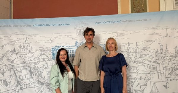 Посол blago Олексій Гнатковський організував зустріч зі студентами Львівської політехніки