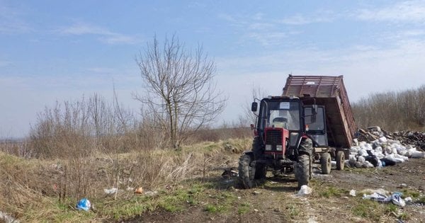У Прикарпатському регіоні посадовець незаконно заволодів понад 150 тис. грн у схемі вивезення відходів - кого це стосується