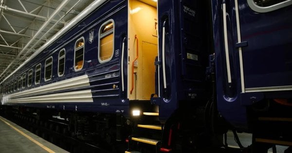 Укрзалізниця повідомила про можливі затримки поїздів до 15 годин - перелік маршруті