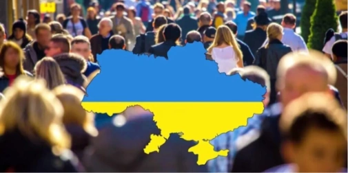 мінімалістична сцена: графік зниження населення поруч із ключем від дому