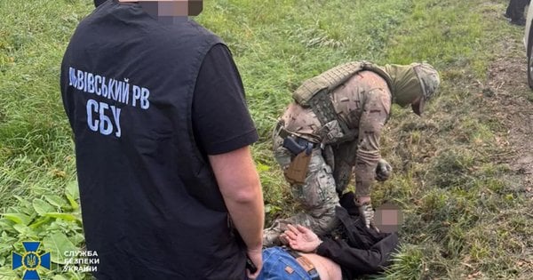 Переправа через річку для втечі за кордон: на Львівщині затримали контрабандиста