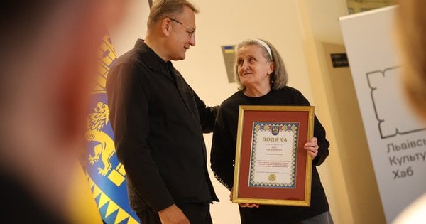 У Львові нагородили вчителів: 38 освітян отримають додаткову премію у вигляді посадового окладу